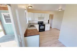 533 Art St, Brookings, OR 97415 - Photo 17