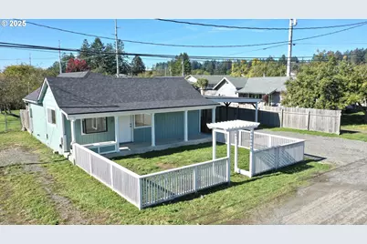 533 Art St, Brookings, OR 97415 - Photo 9