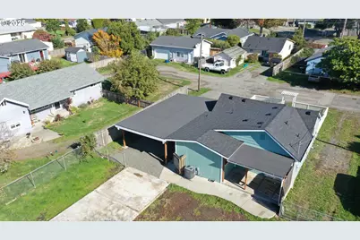 533 Art St, Brookings, OR 97415 - Photo 3