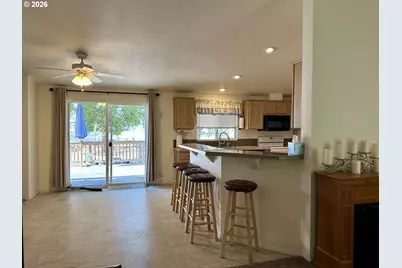 1809 26th St #38, La Grande, OR 97850 - Photo 3