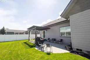 10501 I Ave, Island City, OR 97850 - Photo 33