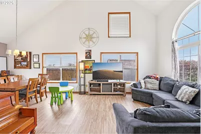 310 Pacific St, Columbia City, OR 97018 - Photo 7