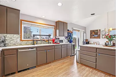 310 Pacific St, Columbia City, OR 97018 - Photo 13