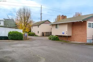 14937 SE Stark St, Portland, OR 97233 - Photo 9