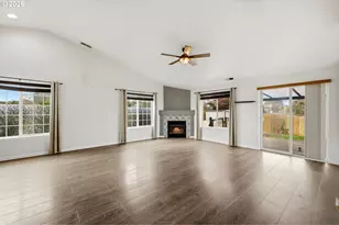 1121 Dahlia St, Woodburn, OR 97071 - Photo 3