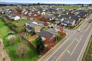 1121 Dahlia St, Woodburn, OR 97071 - Photo 19