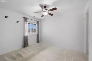 1121 Dahlia St, Woodburn, OR 97071 - Photo 13