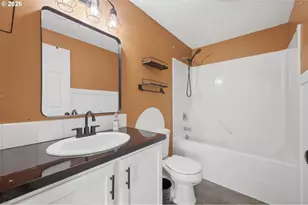 1121 Dahlia St, Woodburn, OR 97071 - Photo 15