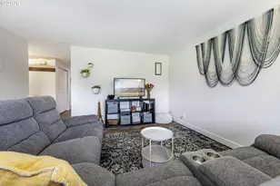 1121 Cedar Pl, Creswell, OR 97426 - Photo 15