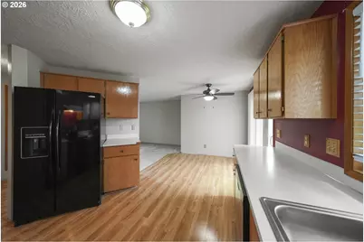 1399 SE Duke Dr, Hillsboro, OR 97123 - Photo 9