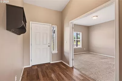 55 Monroe Dr, Cathlamet, WA 98612 - Photo 3