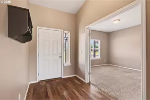 55 Monroe Dr, Cathlamet, WA 98612 - Photo 3