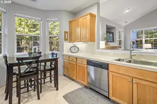 6795 Summerlinn Way, West Linn, OR 97068 - Photo 5