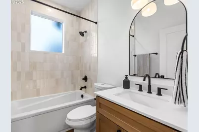 2092 N Watts St, Portland, OR 97217 - Photo 9