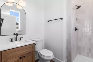 2092 N Watts St, Portland, OR 97217 - Photo 19