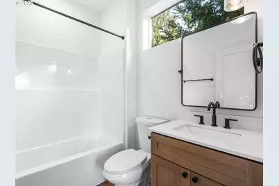 2092 N Watts St, Portland, OR 97217 - Photo 31