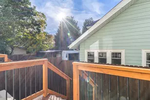 2092 N Watts St, Portland, OR 97217 - Photo 11