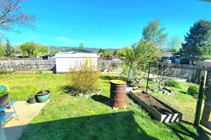 274 Georginna Dr, Roseburg, OR 97471 - Photo 17