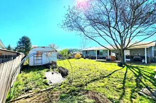 274 Georginna Dr, Roseburg, OR 97471 - Photo 7