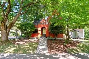 2406 SE 30th Ave, Portland, OR 97214 - Photo 1