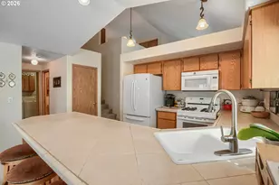 1660 N 18th St, Washougal, WA 98671 - Photo 13