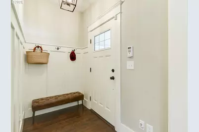 131 SE 74th Ave, Portland, OR 97215 - Photo 3