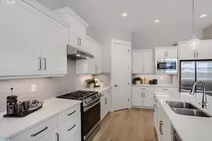 10474 SW Lucy Ct, Portland, OR 97223 - Photo 11