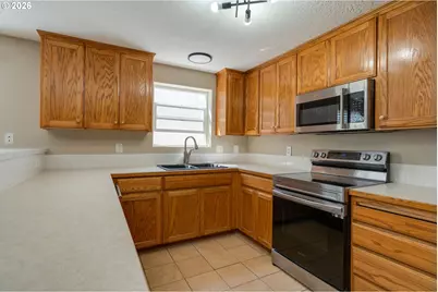 19790 SW Yocom Ln, Beaverton, OR 97007 - Photo 13