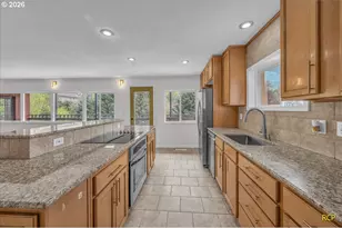 9660 NW Bermar Ln, Portland, OR 97229 - Photo 11