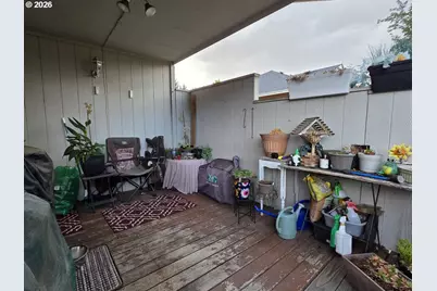 411 Sunnyside Dr, Winston, OR 97496 - Photo 25