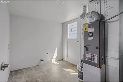 6204 NE 8th Ave, Portland, OR 97211 - Photo 17