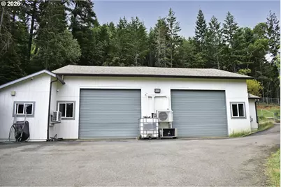 321 N Frontage Rd, Wolf Creek, OR 97497 - Photo 3