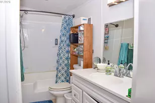 321 N Frontage Rd, Wolf Creek, OR 97497 - Photo 13