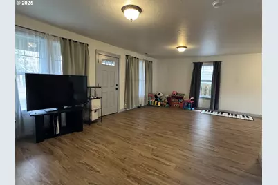 220 SE Hope Ct, Sheridan, OR 97378 - Photo 7