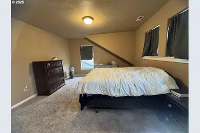 220 SE Hope Ct, Sheridan, OR 97378 - Photo 15