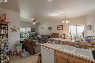 1036 9th St, Florence, OR 97439 - Photo 19