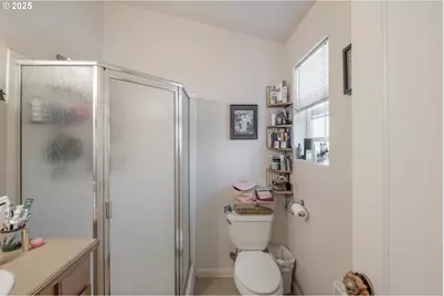 1036 9th St, Florence, OR 97439 - Photo 35