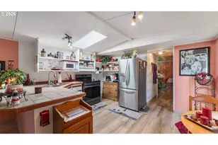 91323 Sandstone Ln, Coos Bay, OR 97420 - Photo 7