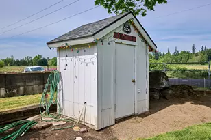 5724 S Anderson Rd, Aurora, OR 97002 - Photo 35