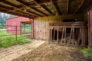 5724 S Anderson Rd, Aurora, OR 97002 - Photo 33