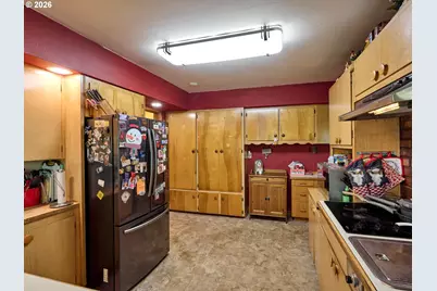 5724 S Anderson Rd, Aurora, OR 97002 - Photo 5