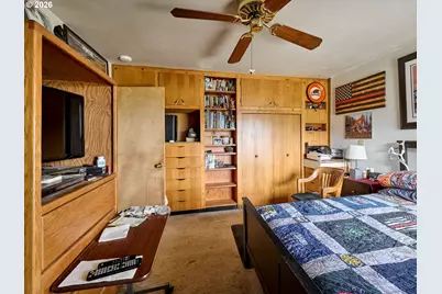 5724 S Anderson Rd, Aurora, OR 97002 - Photo 15
