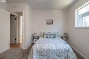 176 SE Hoover Ave, Roseburg, OR 97470 - Photo 15