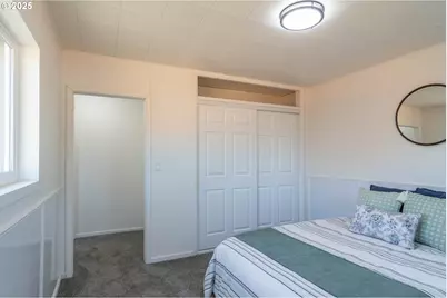 176 SE Hoover Ave, Roseburg, OR 97470 - Photo 23