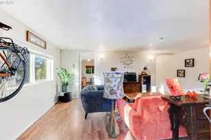 11821 SE Yamhill St, Portland, OR 97216 - Photo 5