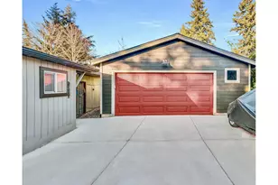 11821 SE Yamhill St, Portland, OR 97216 - Photo 3