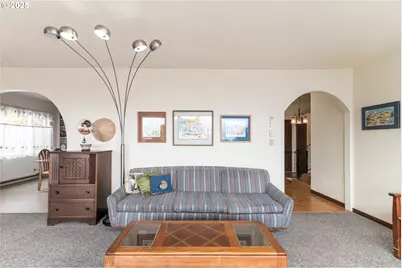 1332 Bayview St, North Bend, OR 97459 - Photo 7