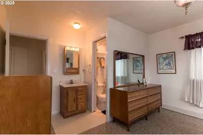 1332 Bayview St, North Bend, OR 97459 - Photo 25