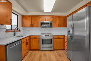 9703 SW 51st Ave, Portland, OR 97219 - Photo 11