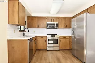9703 SW 51st Ave, Portland, OR 97219 - Photo 15